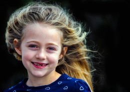 活泼可爱的女孩图片