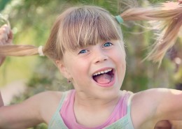 可爱的小女孩图片