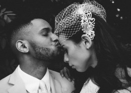 甜蜜恋人亲吻图片