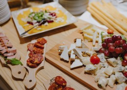 宴会上的开胃菜图片