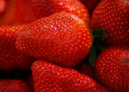 美味可口的红色草莓图片