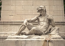 欧美风格的人物雕像图片