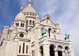 宏伟壮丽的教堂图片