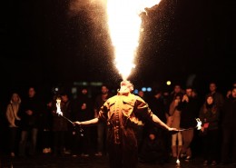 喷火杂技表演图片