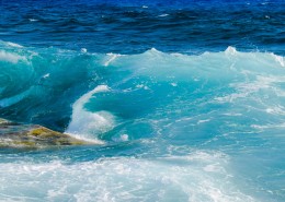 波涛汹涌的大海图片