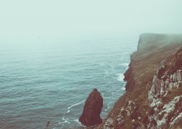 海岸边的风景图片