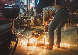 在工作的人们图片