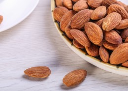 好吃的大杏仁图片