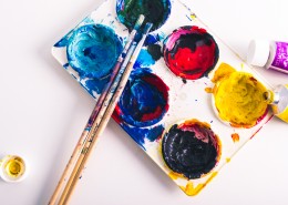 绘画工具调色板的图片