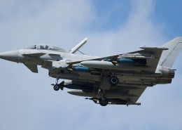 EF-2000台风战斗机图片