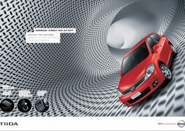 尼桑车海报经典设计图片