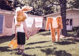 怪诞的行为艺术图片