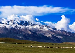 西藏念青唐古拉山脉风景图片